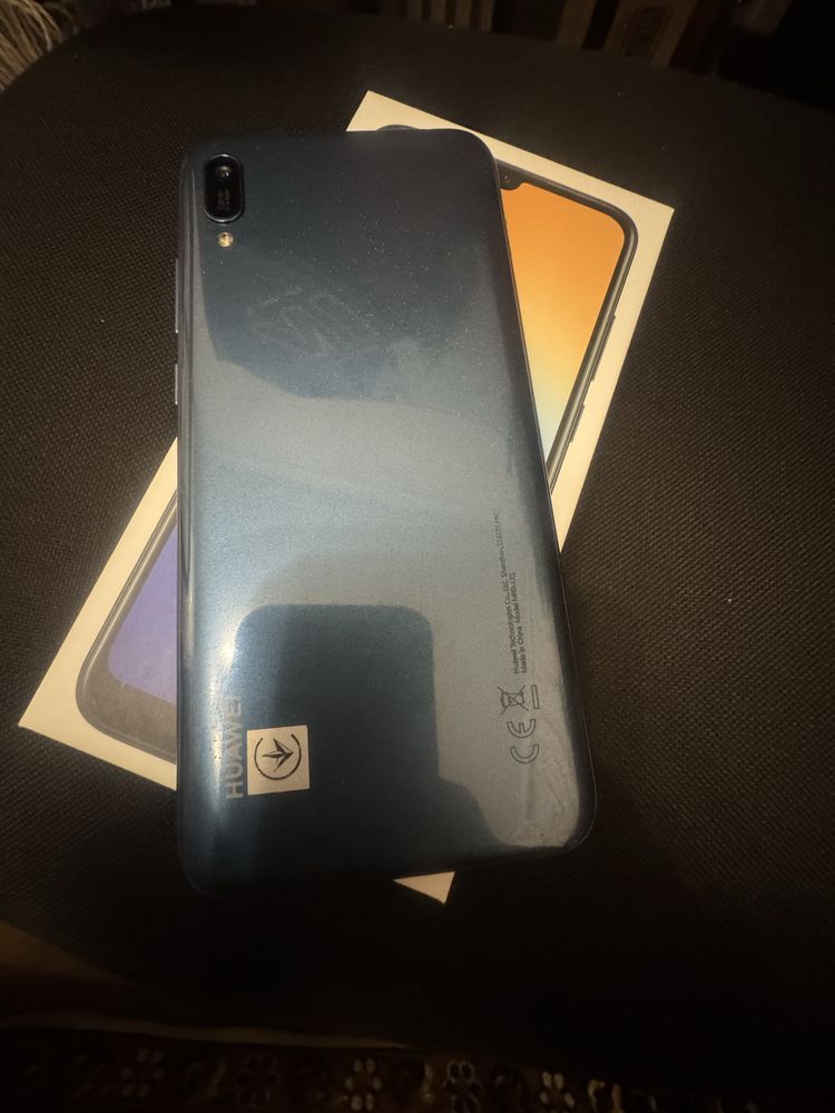 Смартфон Huawei Y6 2019 2/32gb
