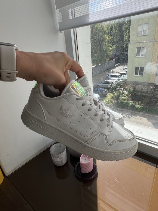 Кросівки адідас adidas