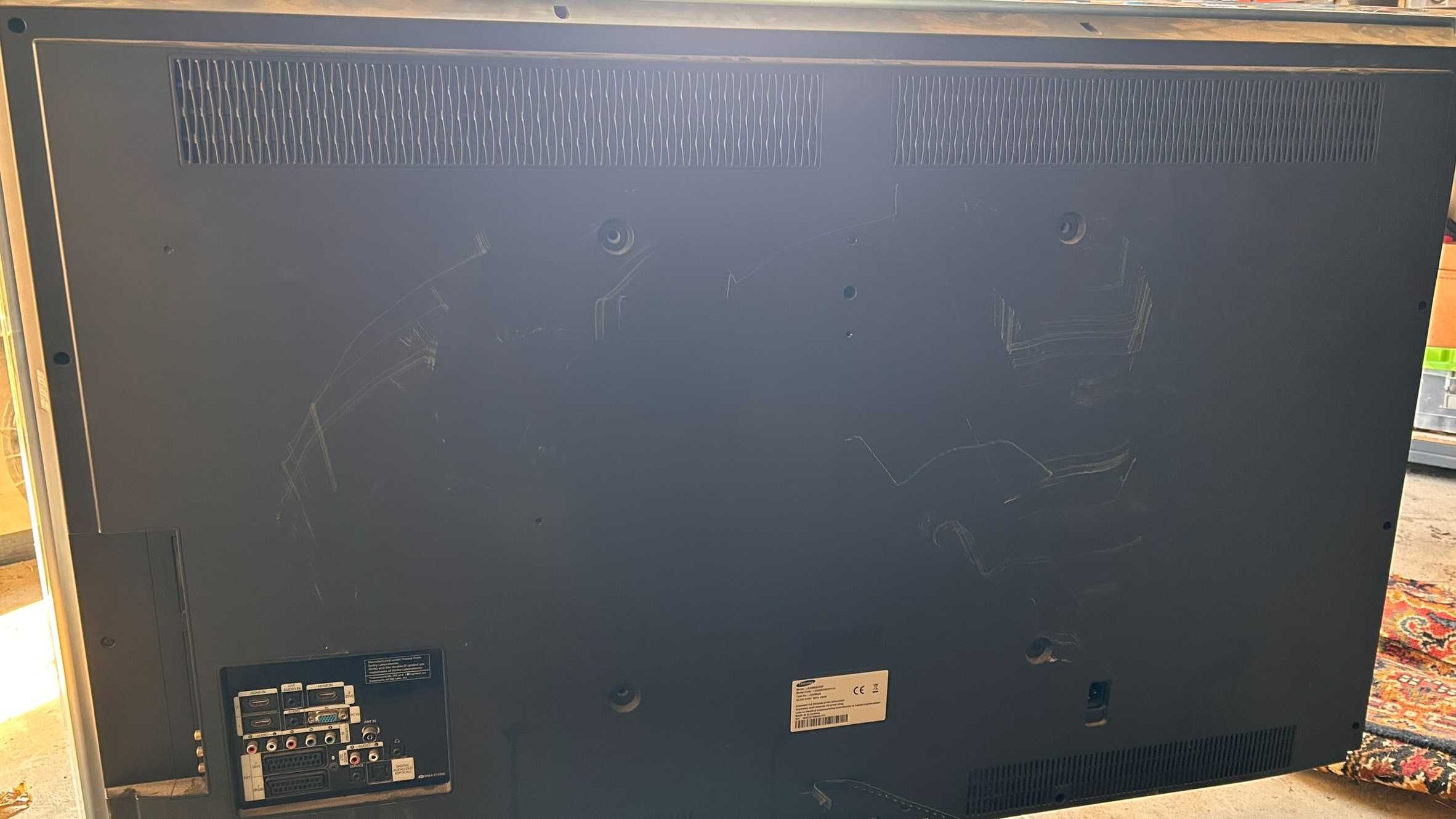 Samsung LE52B620R3P – TV para Peças ou Reparação