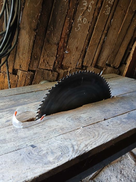 Pila stolowa cyrkularka krajzega