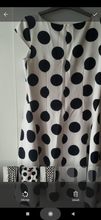 Sukienka w duże grochy