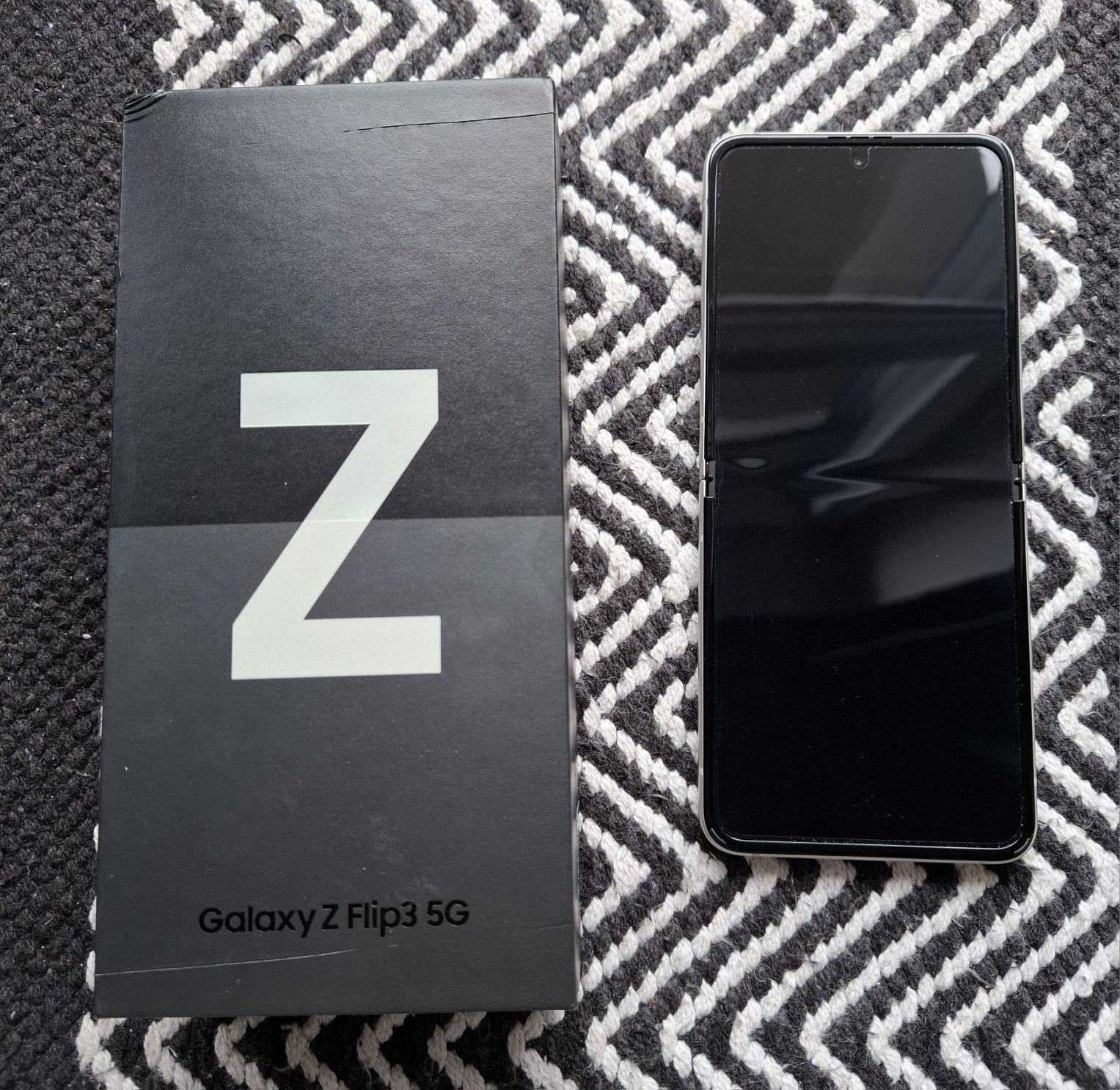 Samsung Galaxy Z Flip 3 5g beżowy + futerał