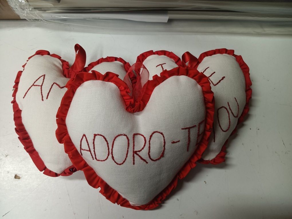 Almofada Coração bordada