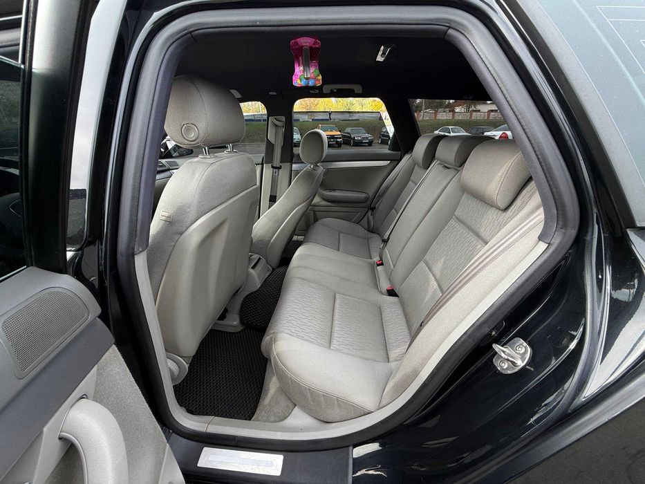 AvtoReal Audi A4 B7 2005