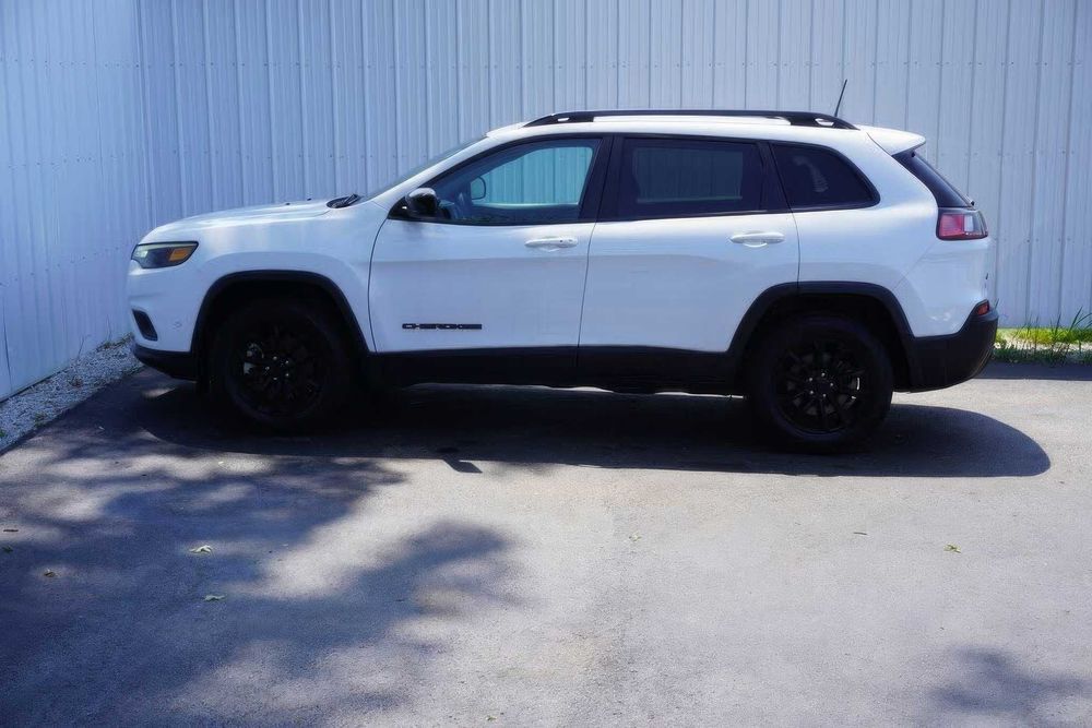 Jeep Cherokee Altitude      2023