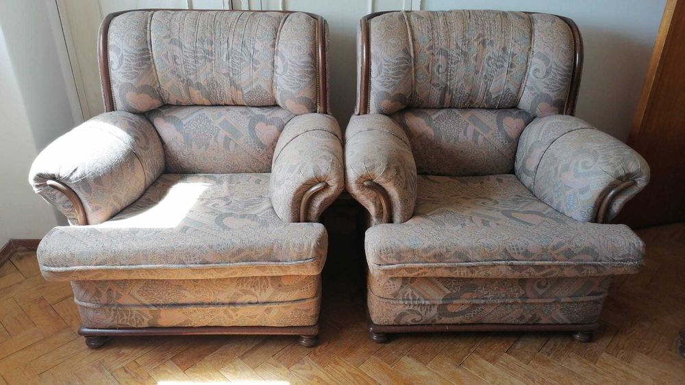 Poltronas/Sofás Antigos