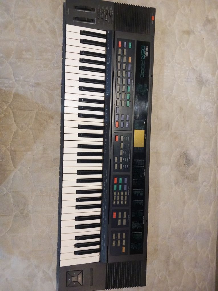Teclado Yamaha DSR-2000