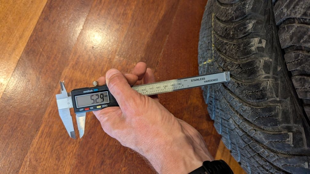 4x Opony całoroczne 235/55 R17 – Continental 2021 i Goodyear 2018