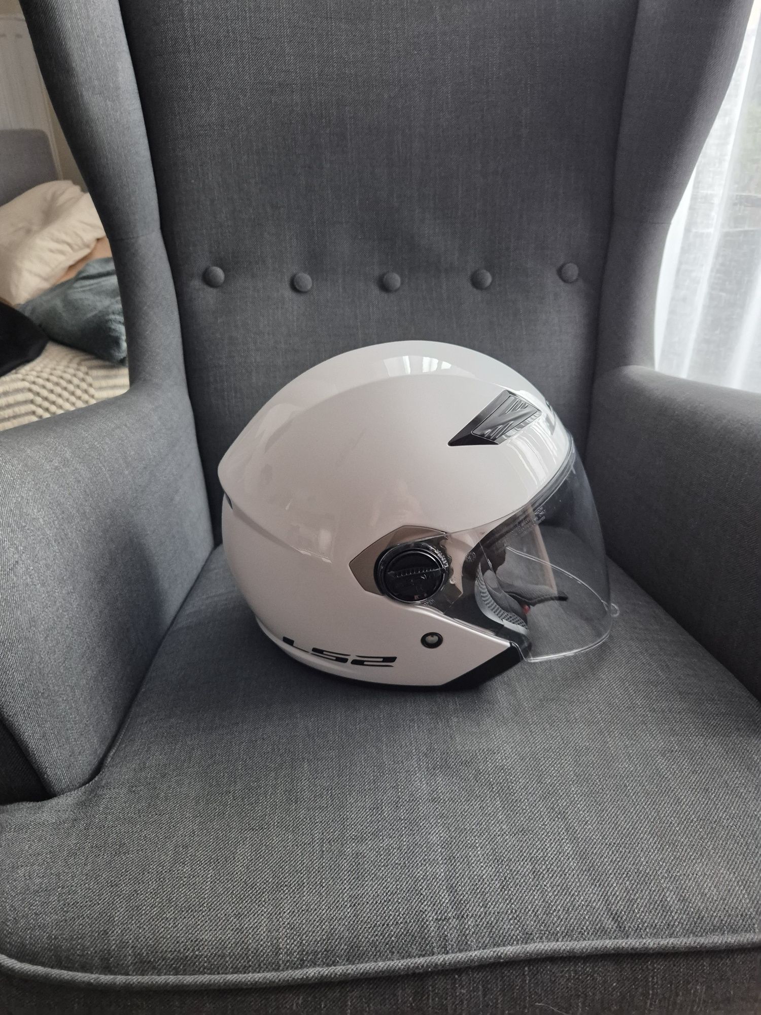 Sprzedam otwarty kask motocyklowy LS2 rozmiar L