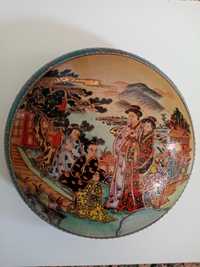 Caixa oriental de porcelana