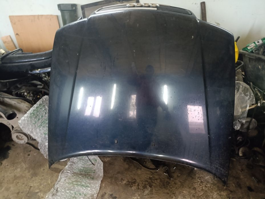 Капот Audi 100 темно-синій