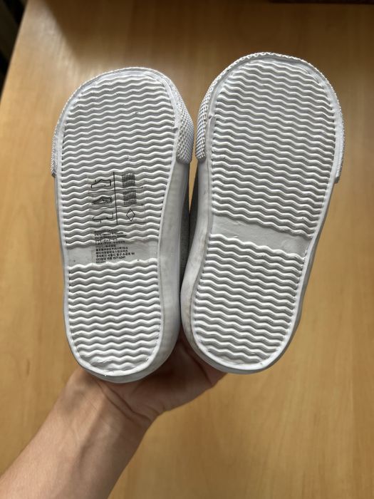 Кеди від hm 22 р