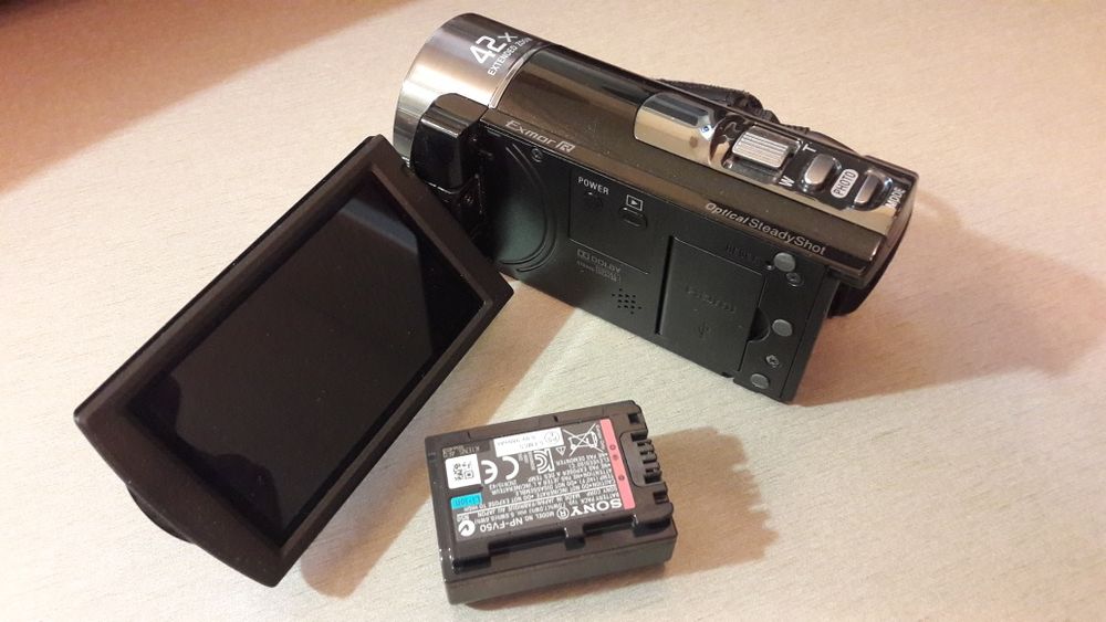 Видео камера Sony HDR-CX130 штатив Vanguard Espod 233AP