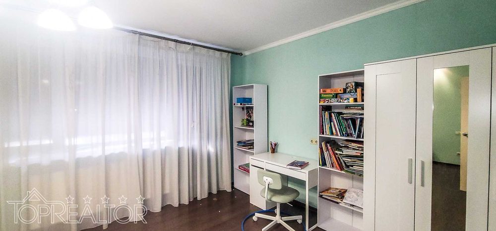 У продажі затишний таунхаус з виходом на Журавлівське водосховище!