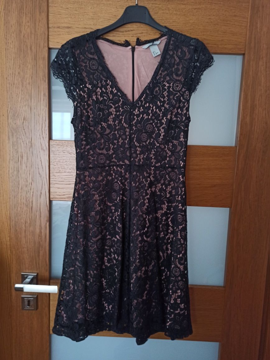 Czarna koronkowa sukienka h&m 34 36 xs s