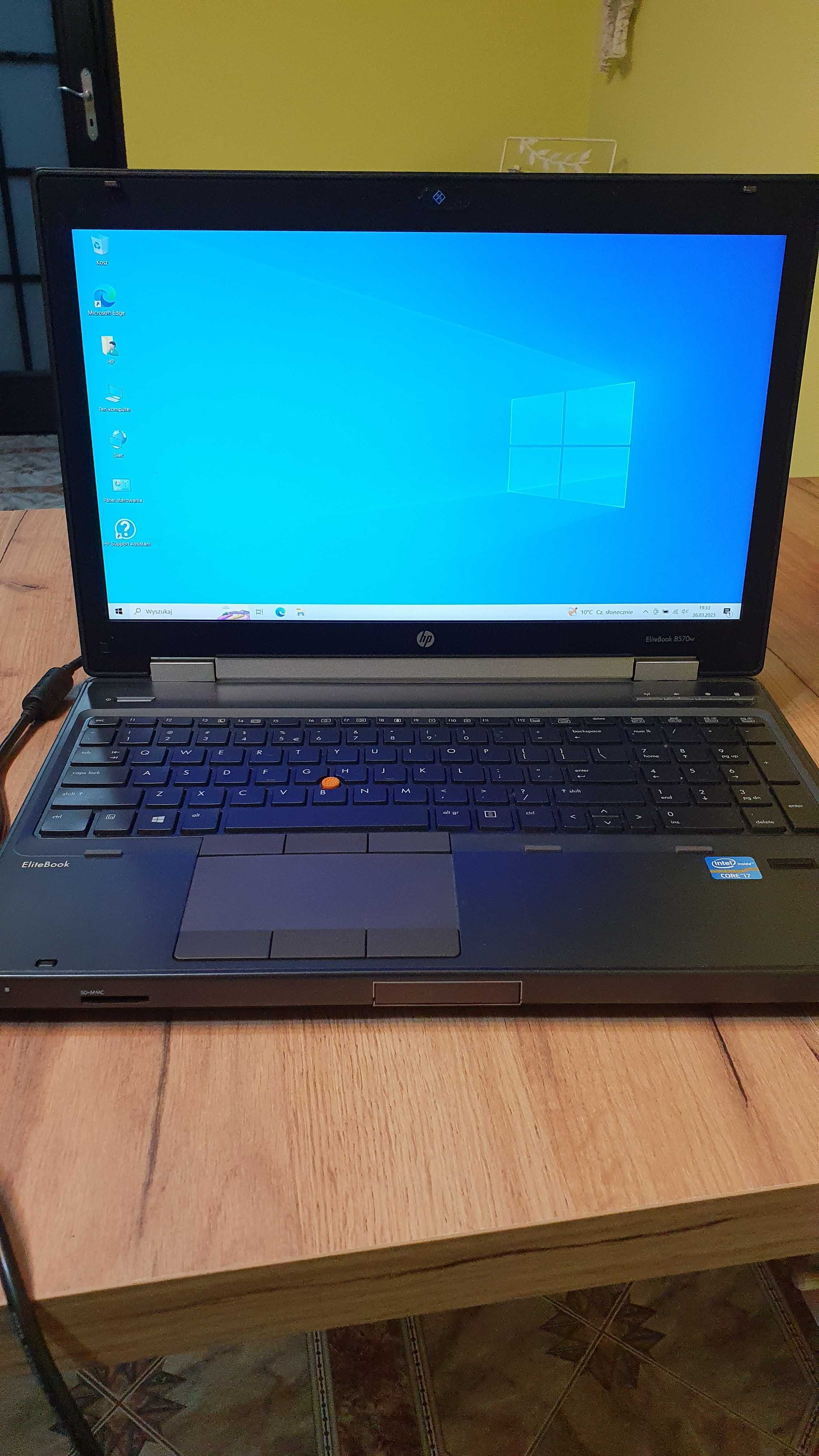Laptop HP EliteBook 8570w potężna maszyna obliczeniowa