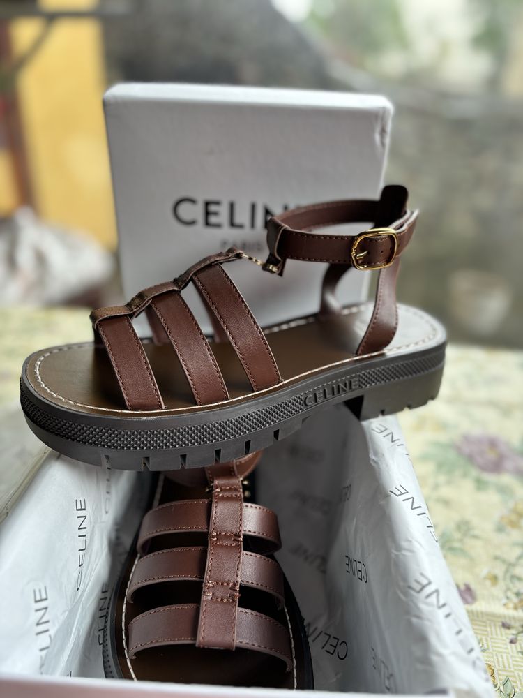 Босоніжки сандалі Celine