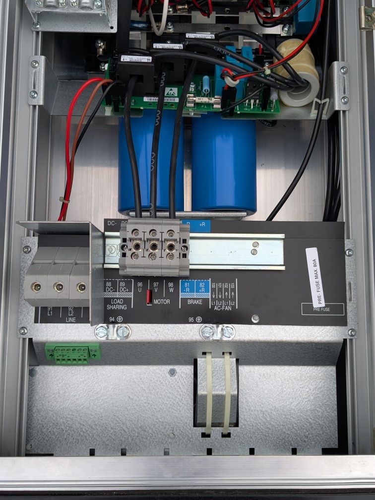 Falownik Danfoss Vlt 6000 Vlt 6042 30kW 22kW 43,8kVA 61A