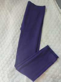 Wyjątkowe fioletowe legginsy marki Primark