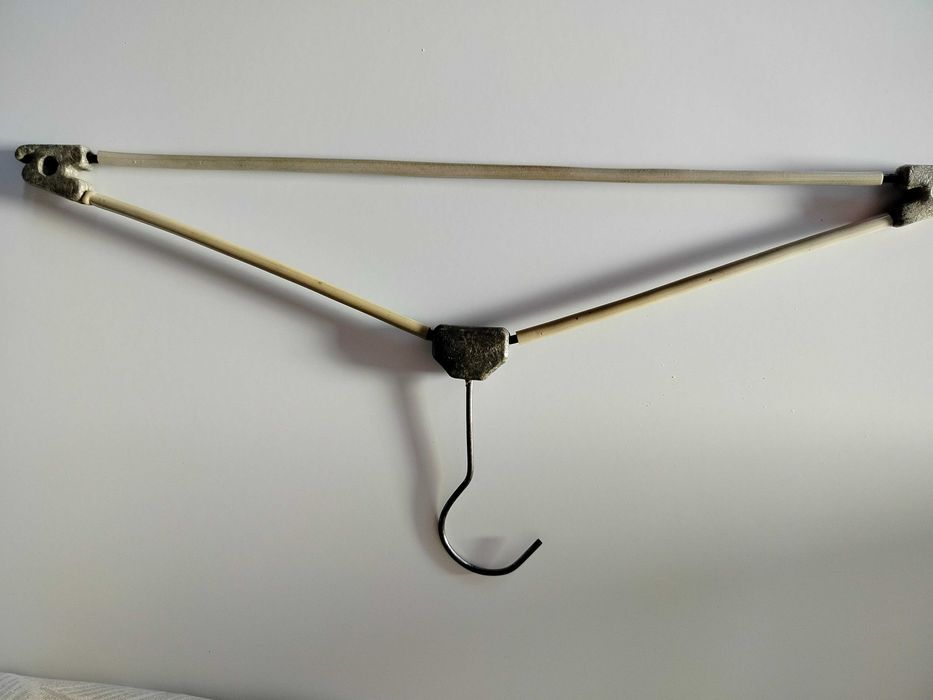 Wieszak z PRL z 1956 roku kolekcjonerski