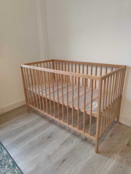 Berço IKEA + colchão