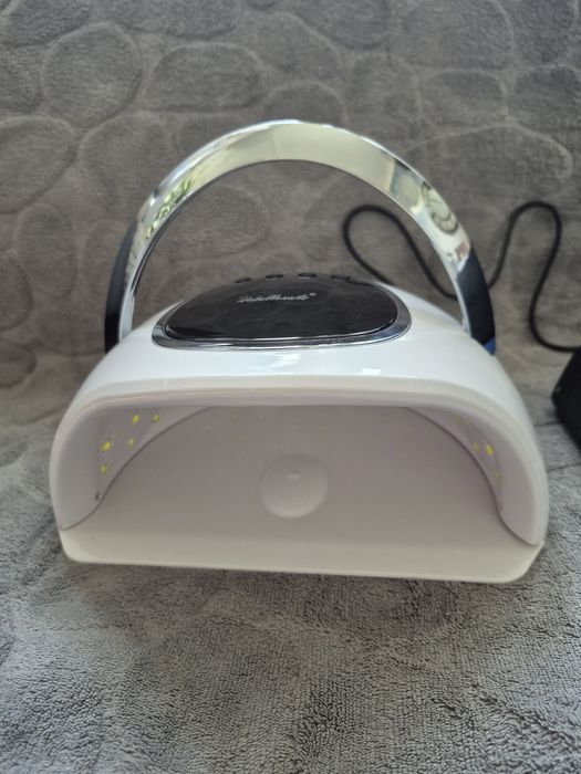 Lampa do paznokci i samouczek