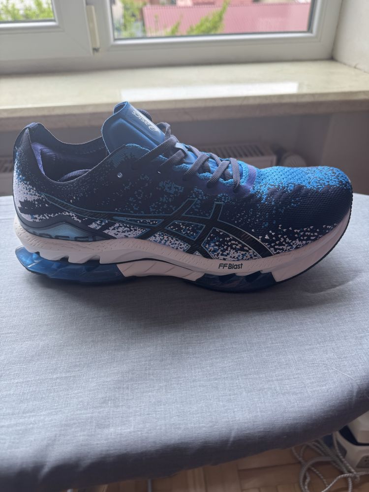 Нові кросівки Asics з коробкою.