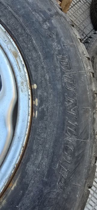 Pneus e jantes 4x4 DUNLOP SP 225/ 75 R15  com jantes ( rolaram num paj
