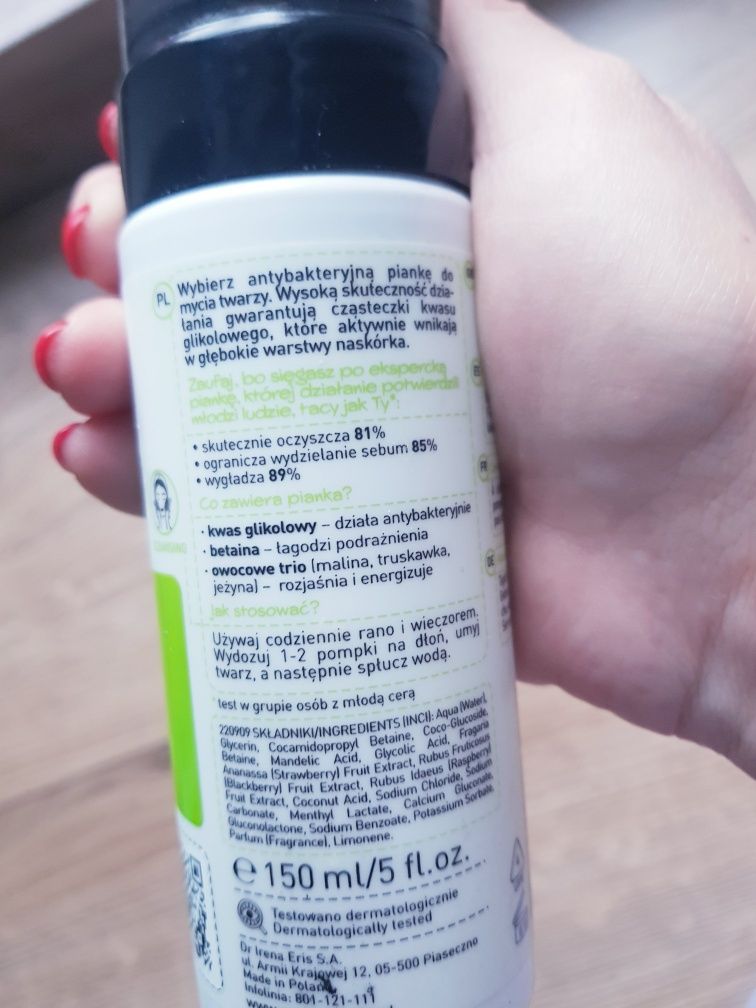Nowa pianka oczyszczająca do mycia twarzy Under Twenty 150ml
