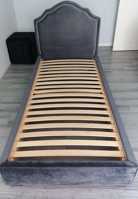 Ліжко односпальне