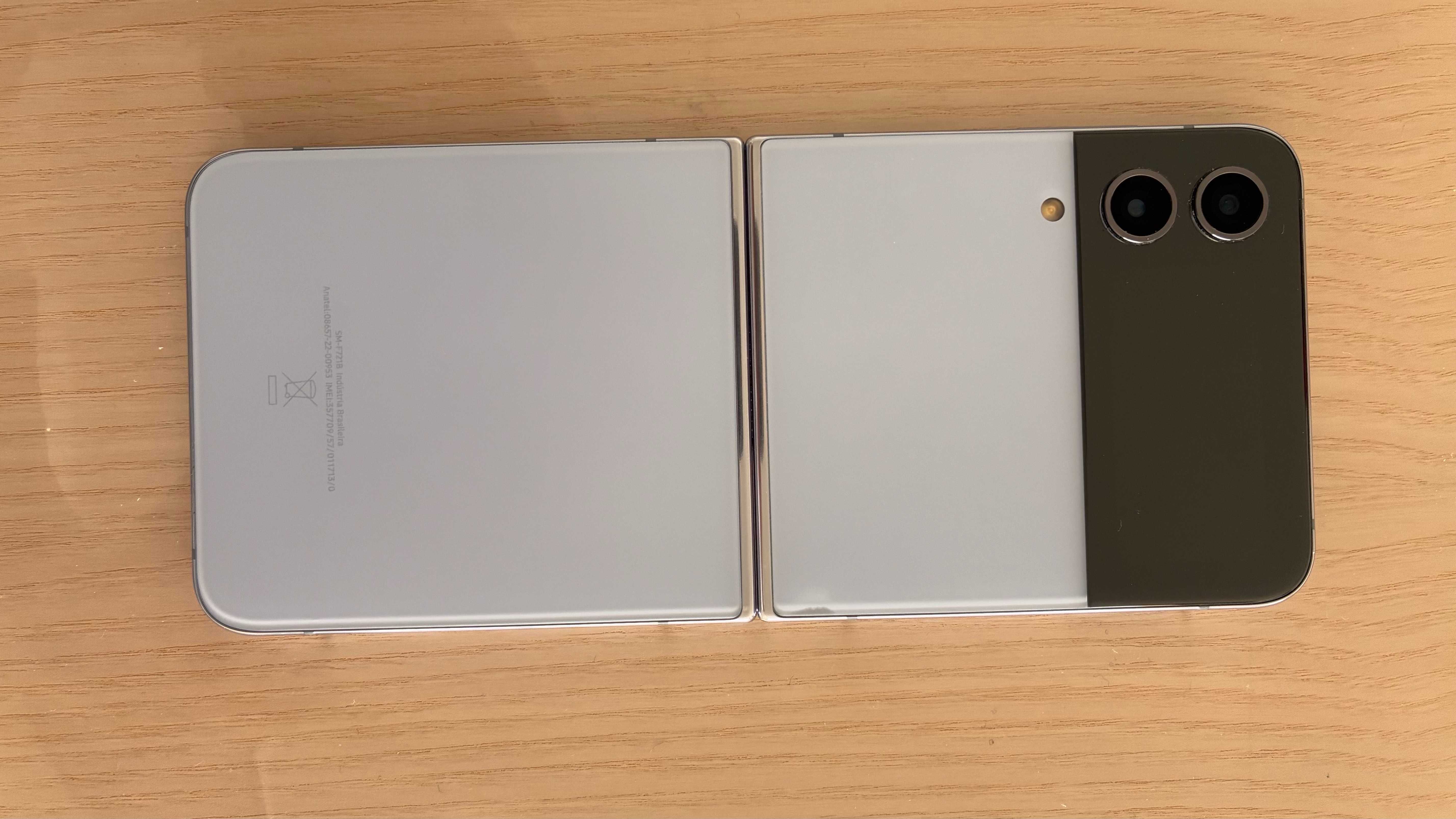 Samsung Galaxy Z Flip 4