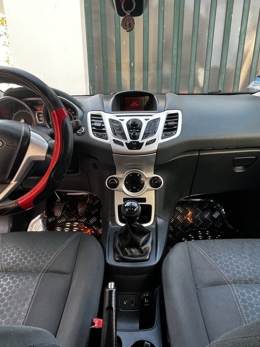 Ford Fiesta - Motor Novo - Carro que dá nas vistas