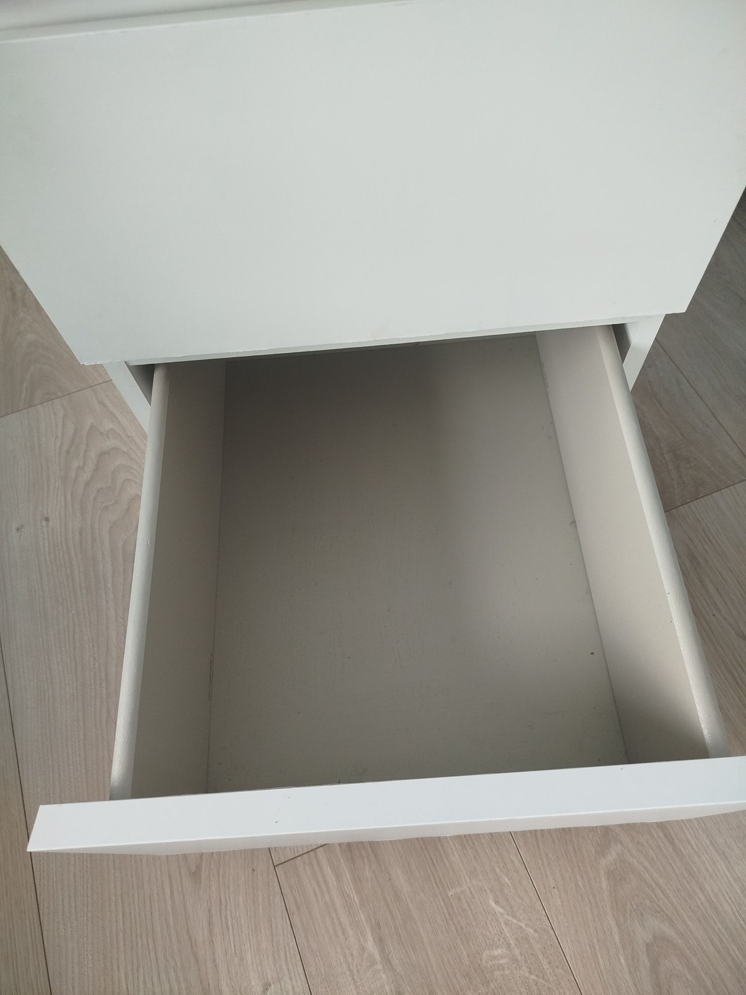 Szafka nocna, Ikea malm