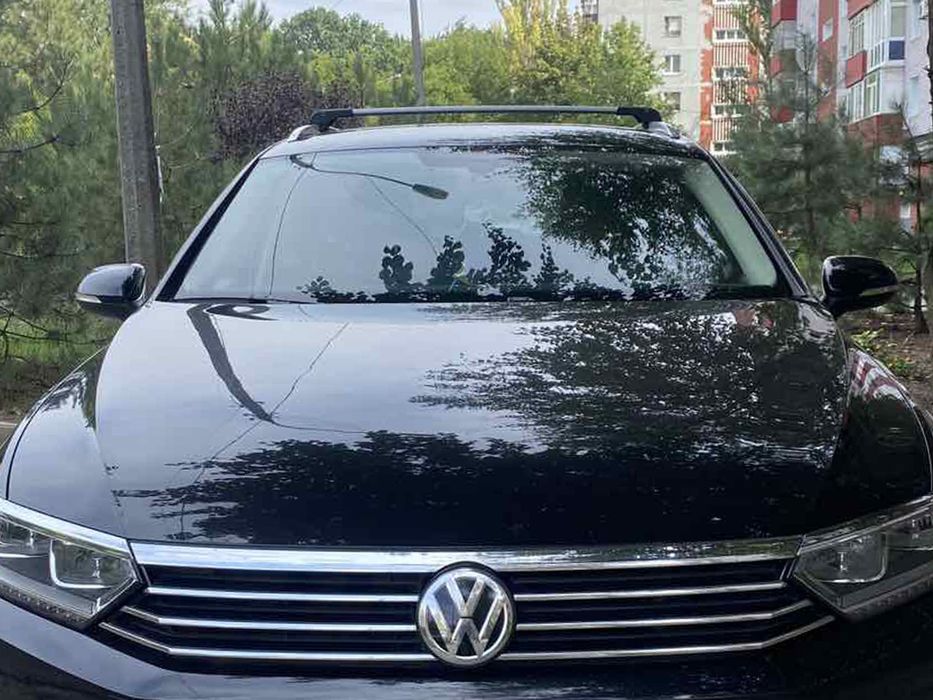 Volkswagen Passat B8 2015-2023 Поперечний багажник на інтегр. рейлінги