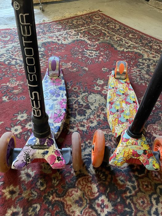 Самокати титячі 500 грн за оба