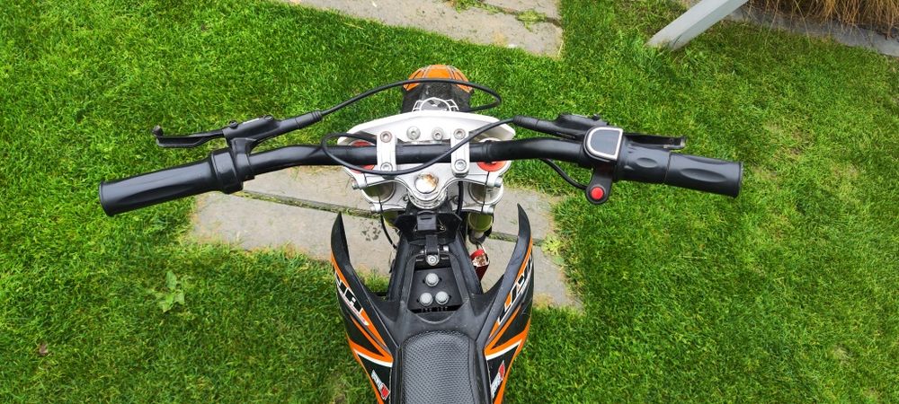 Asix E-709 ok 14/12" Cross Dla Dziecka elektryczny