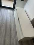 Movel branco lacado com gavetas