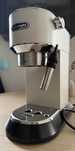 DeLonghi Dedica EC685.W, ekspres do kawy