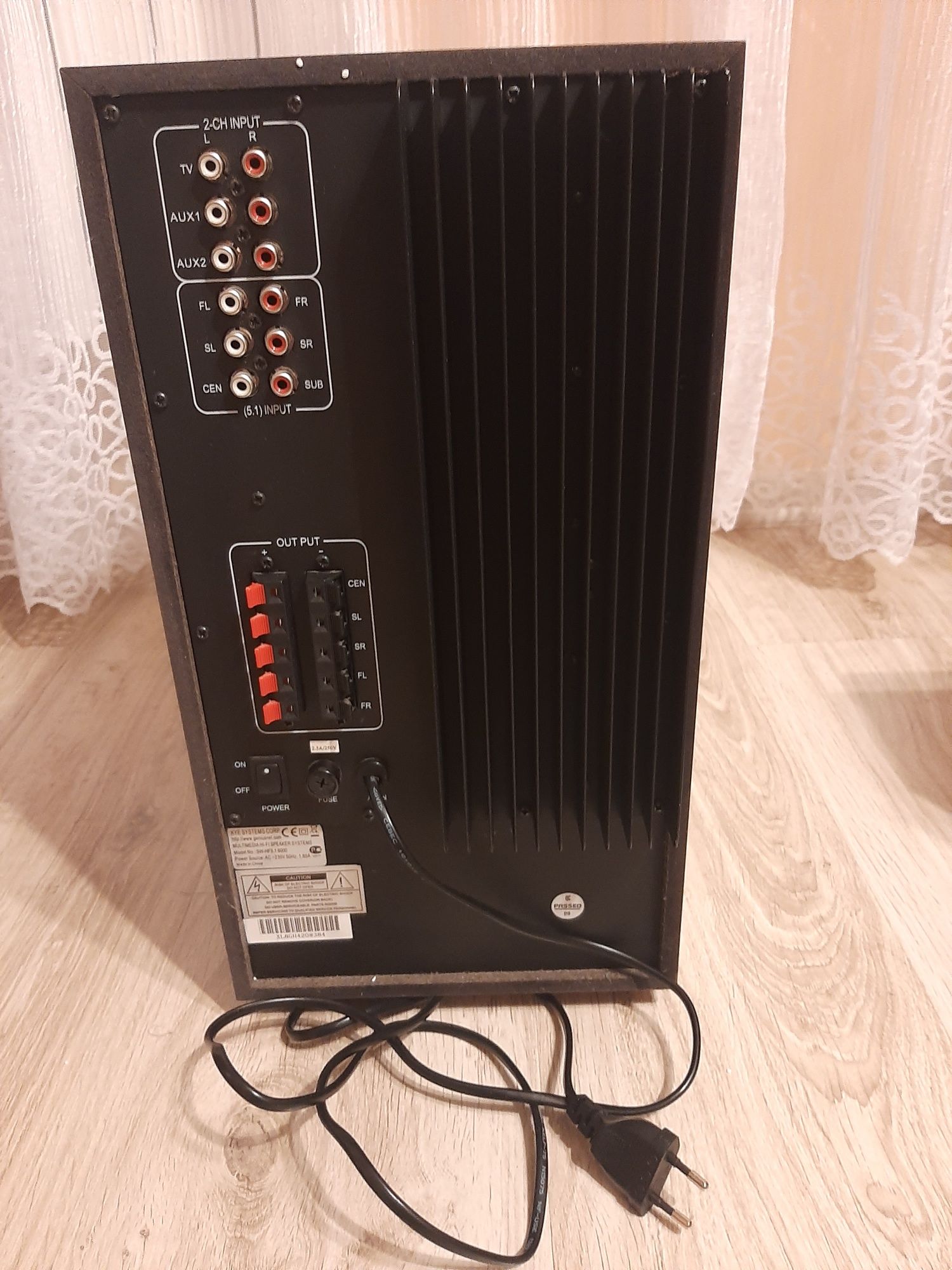 Głośniki Genius 5.1 200W Polecam.Stan dbd+