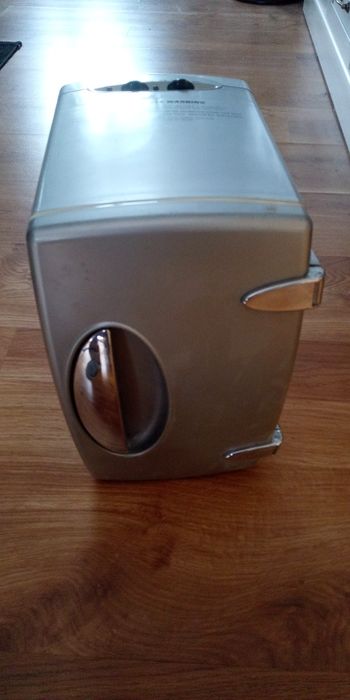 Lodówka samochodowa/turystyczna