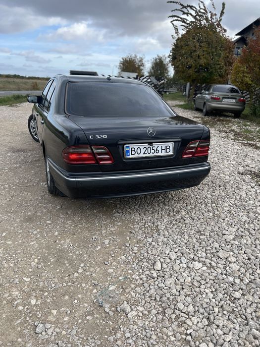 Продам мерседеса 210