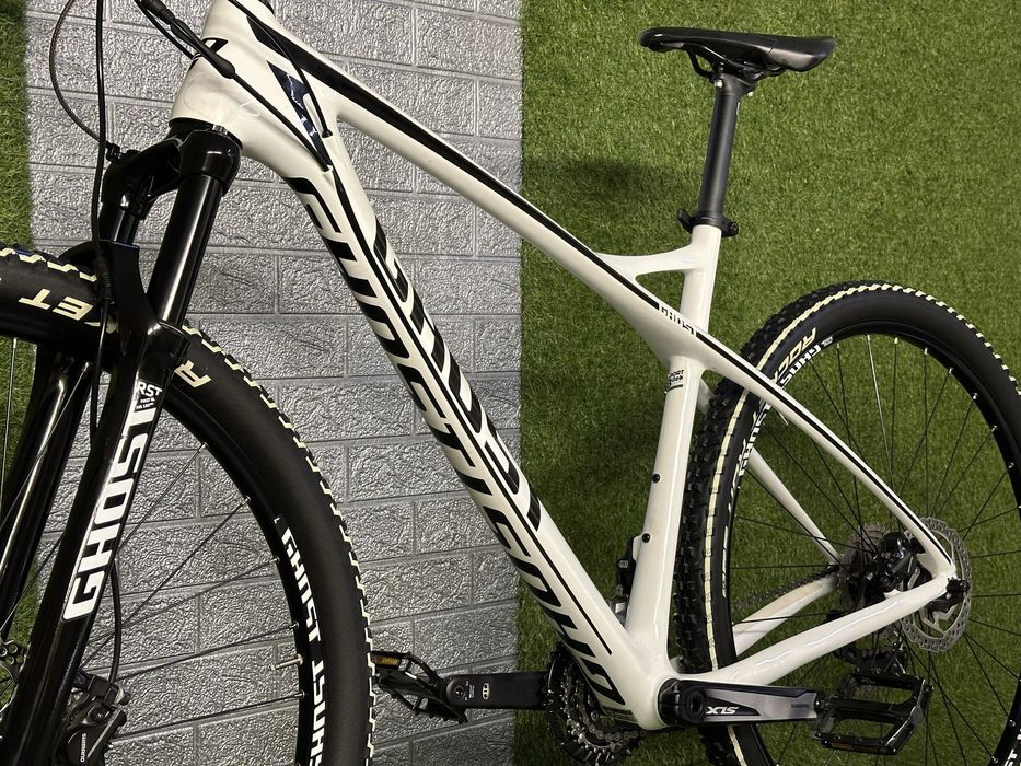 Карбоновий велосипед Ghost HTX 3