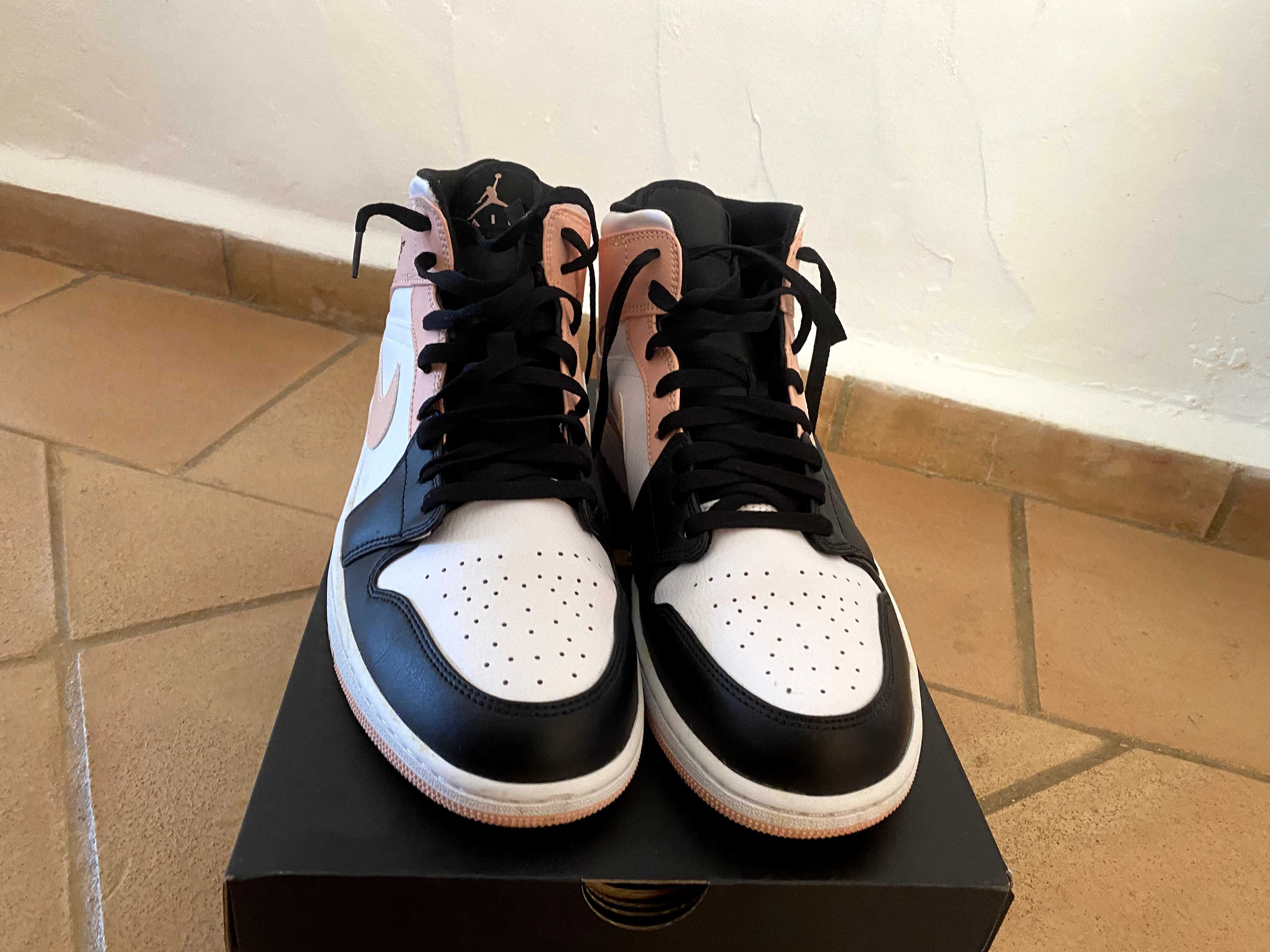 Jordan 1 Mid Artctic Orange Black Toe