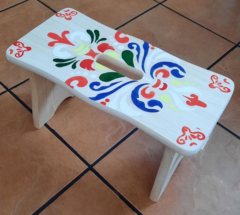 Stołeczek ,ryczka ,świerkowy