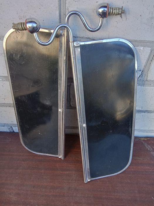 Козирки салона ретро автомобля