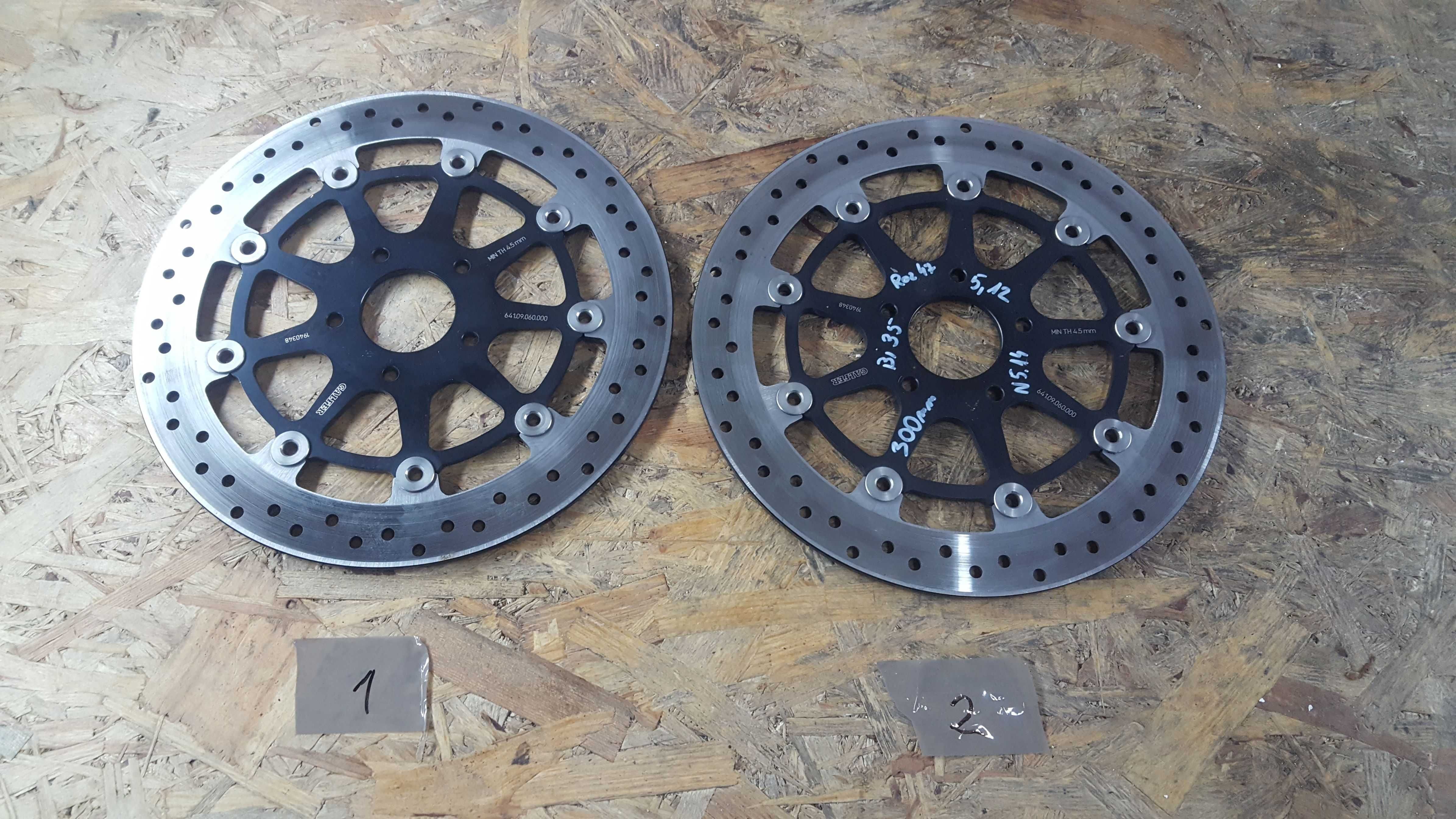 Duke ktm 790 felga stelaz dzwignia polka kosa tarcza mocowanie os