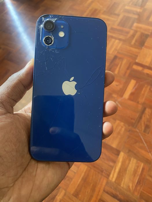 Iphone 12 a venda