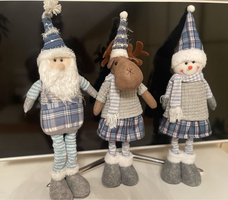 Новорічні святкові іграшки гноми , сніговики , олені