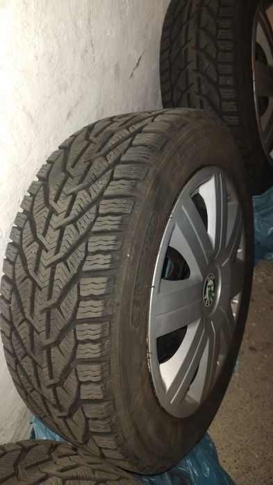 Opony zimowe kormoran 195/55/R15 85H zimowe + felgi stalowe