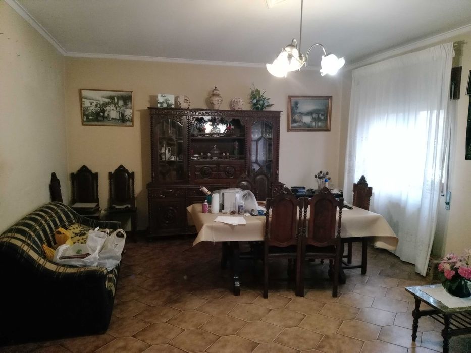 Moradia T4 no centro de Santa Marta de Portuzêlo em Viana do Castelo